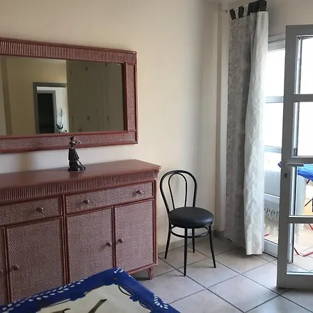 Holiday Calle Reykjavik Апартаменты Адехе