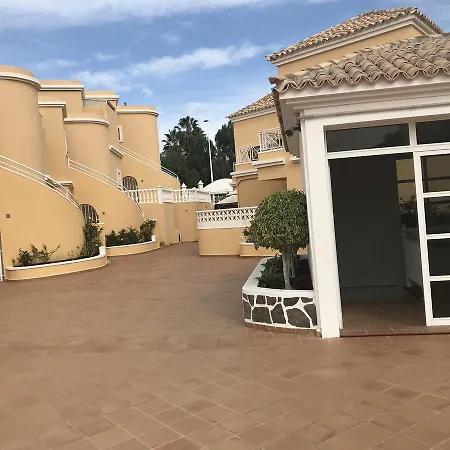 Holiday Calle Reykjavik Апартаменты Адехе